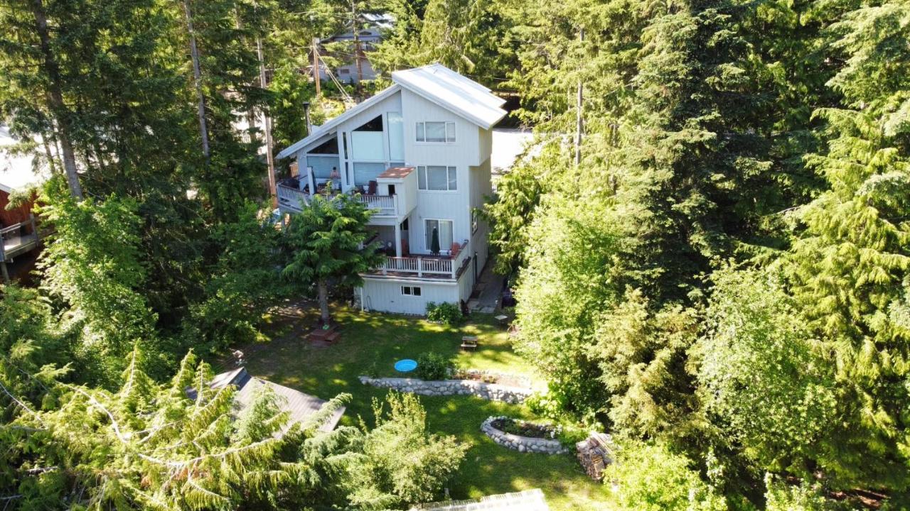 Belle Neige Suites: Whistler Extérieur photo