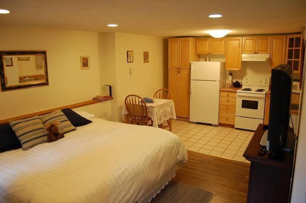 Belle Neige Suites: Whistler Extérieur photo